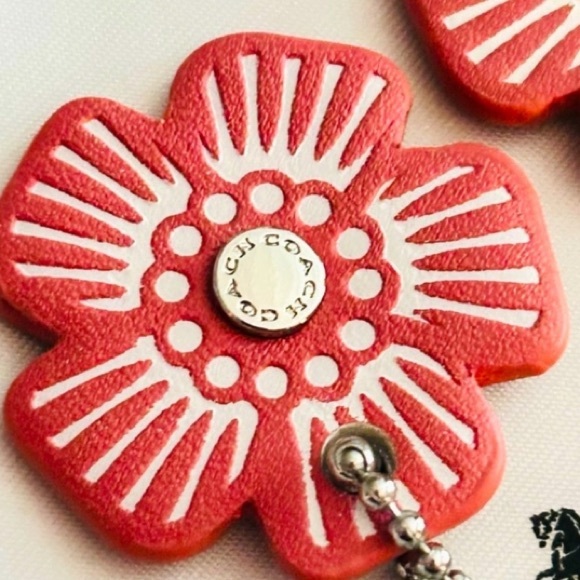 Coach Tea Rose and Coach silver metal Tag Keychain/ Bag Charm - Picture 6 of 7